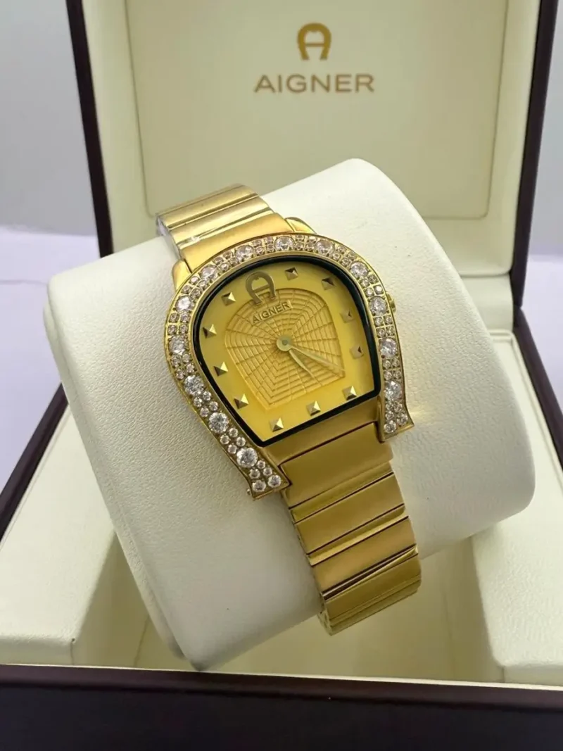 ساعة ذهبية نسائية ماركة اقنر