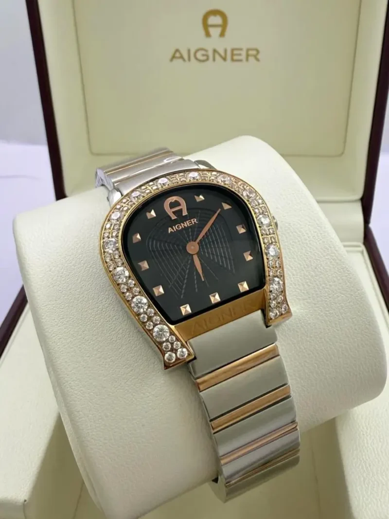 ساعة اقنر نسائية للمناسبات