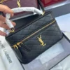 شنطه مكياج سان لوران لون اسود