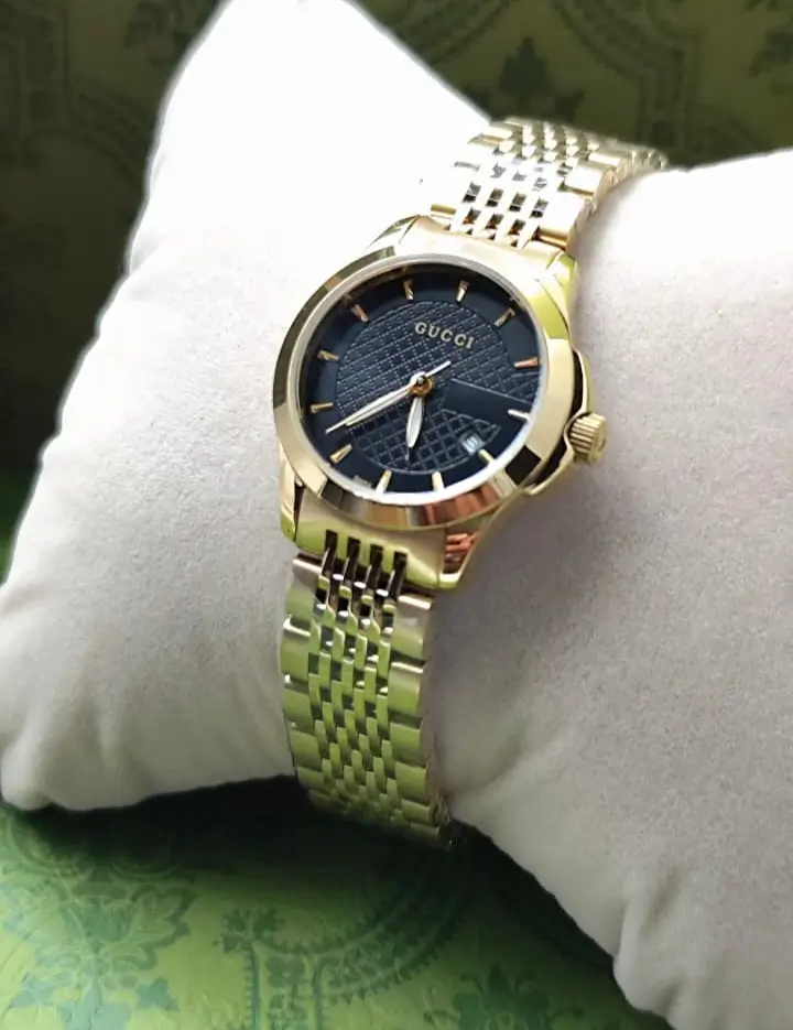 ساعه قوتشي النحله