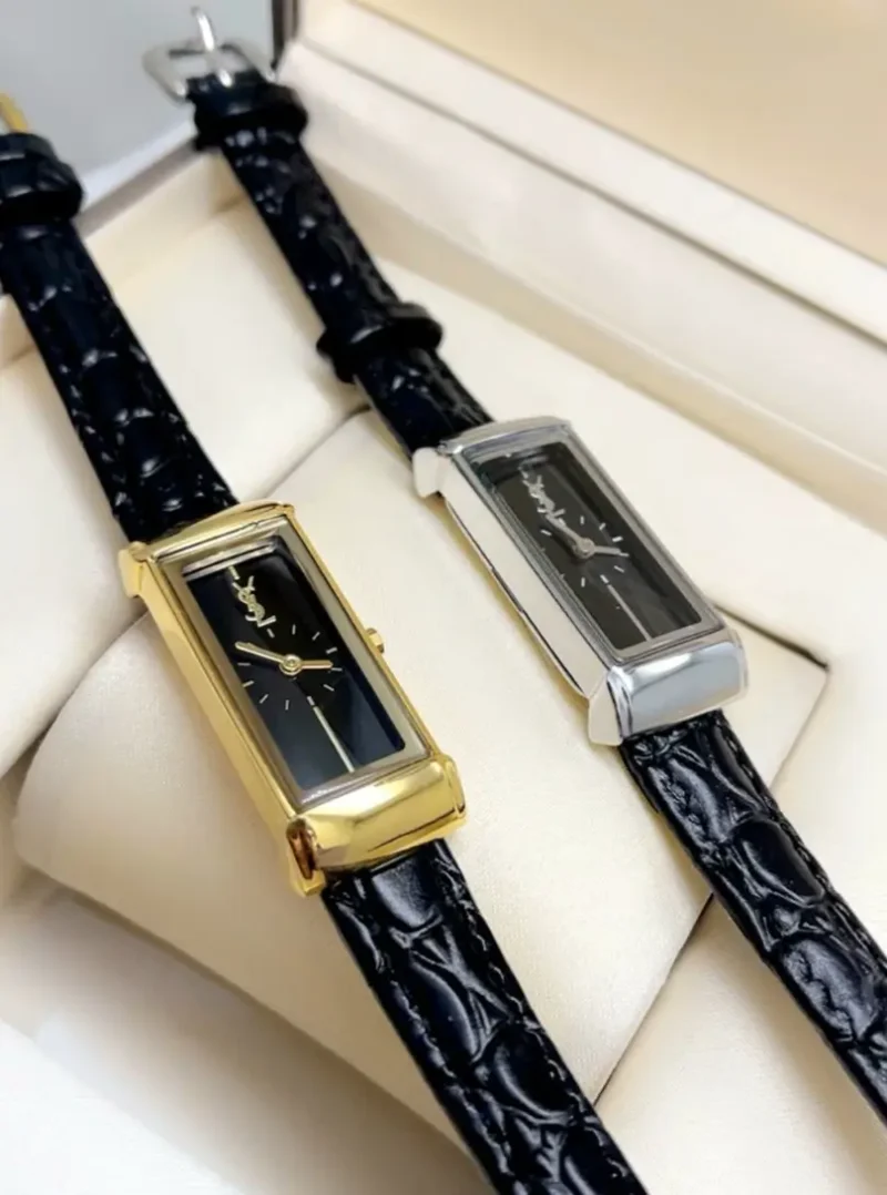 ساعات سان لوران