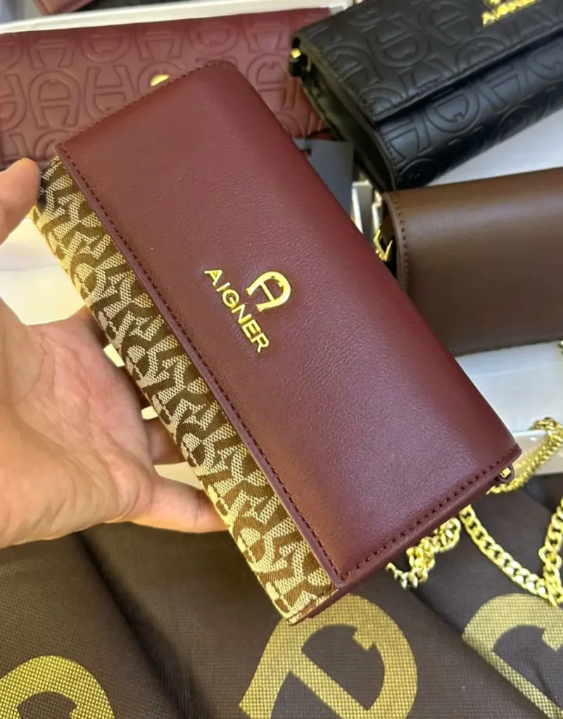 شنطة كتف صغيرة ماركة اقنر