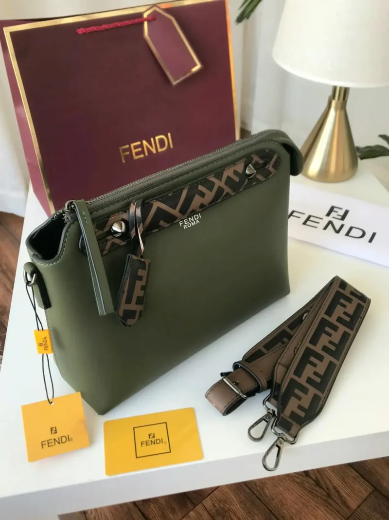 شنطة فندي زيتي