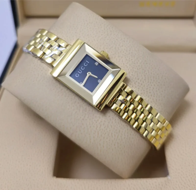 ساعة قوتشي نسائي ذهبي مينا اسود