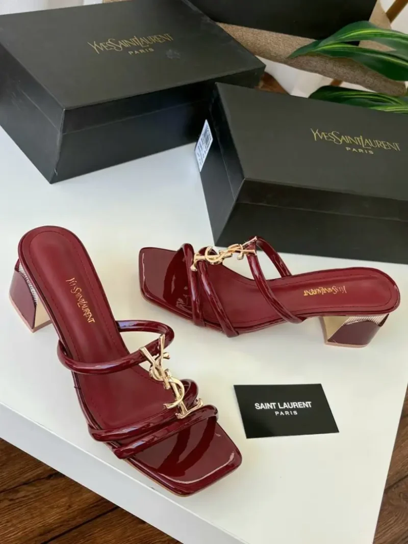 صندل سان لوران عنابي