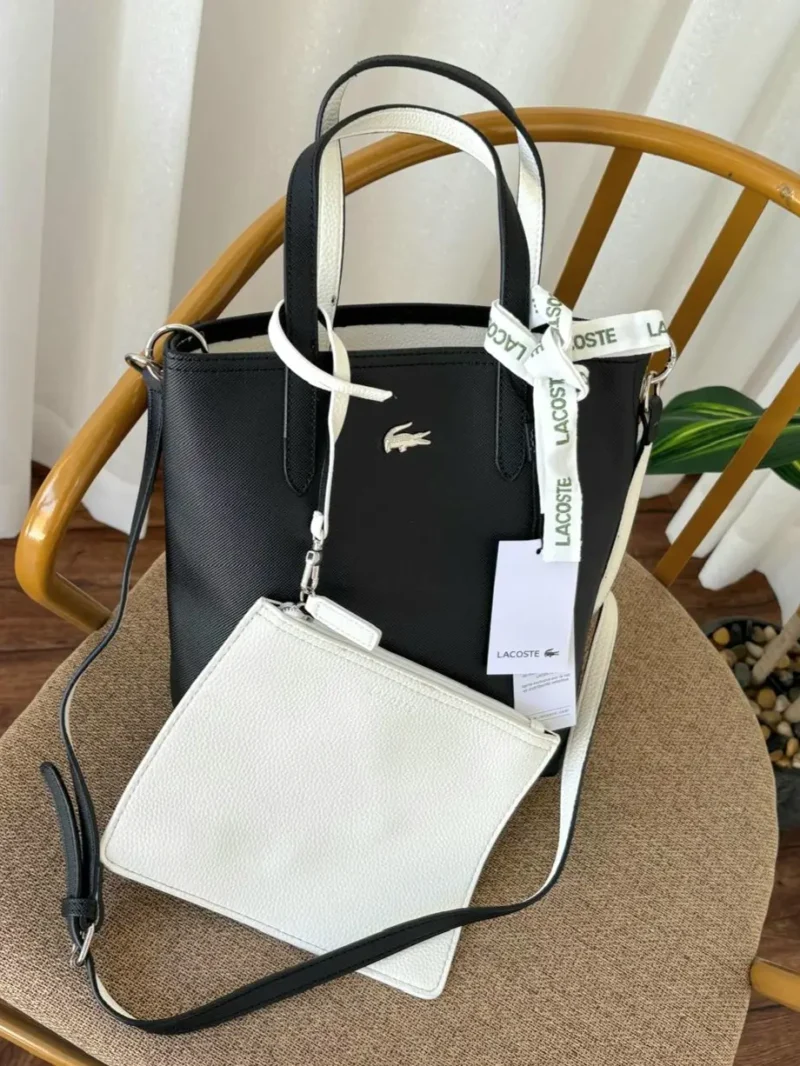 شنطه لاكوست الحجم الوسط