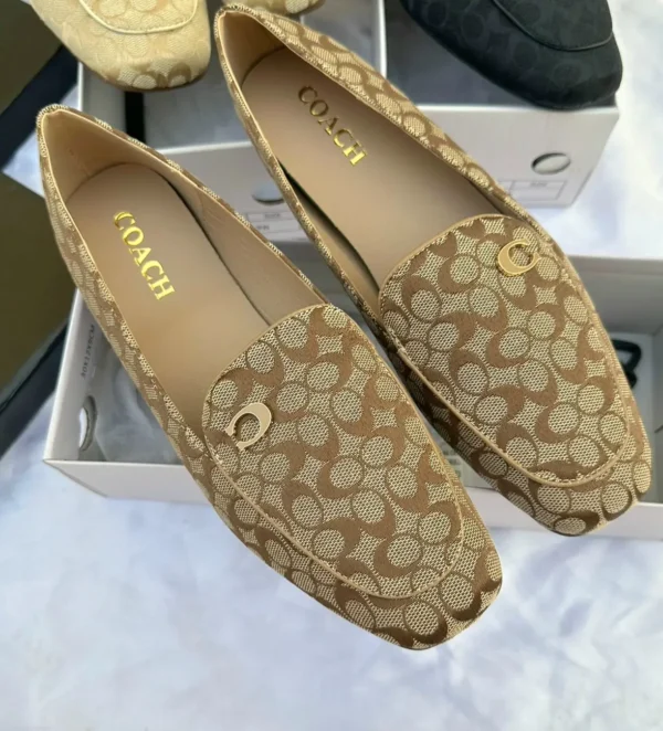 لوفر نسائي مريح