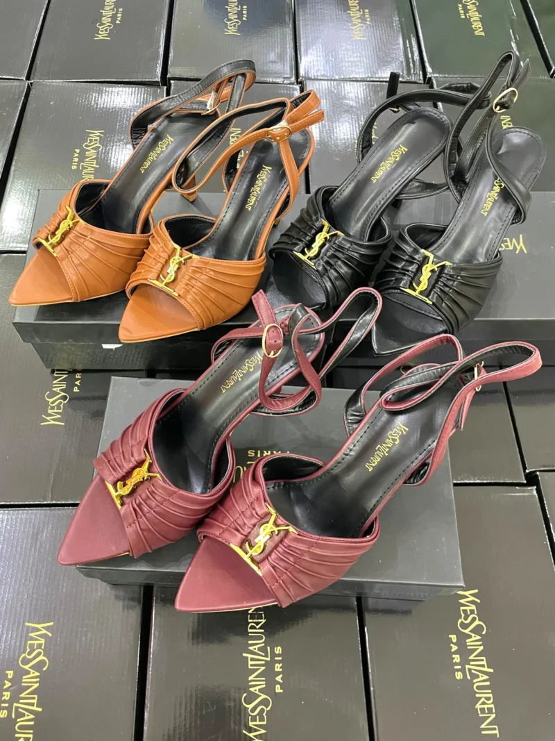 صنادل سان لوران نسائي