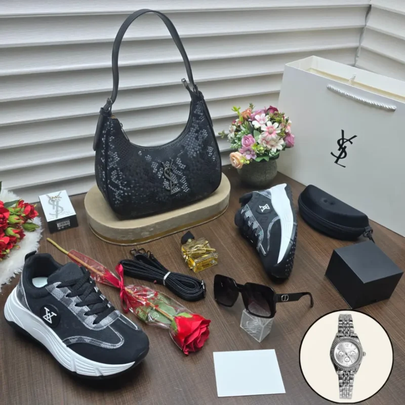 طقم نسائي فخم