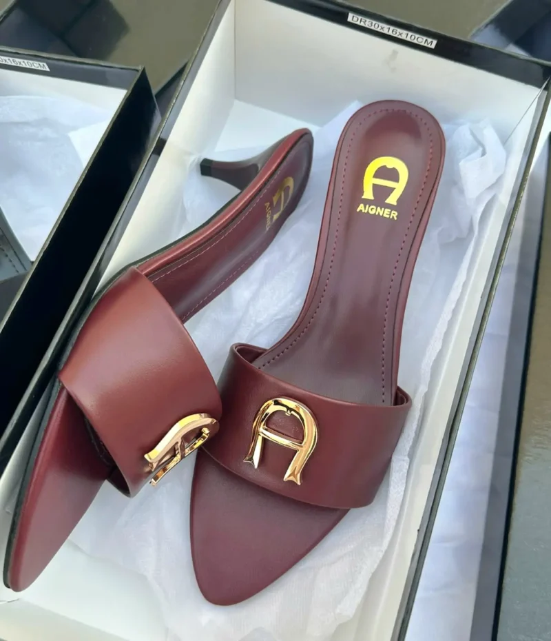 سليبر نسائي كعب