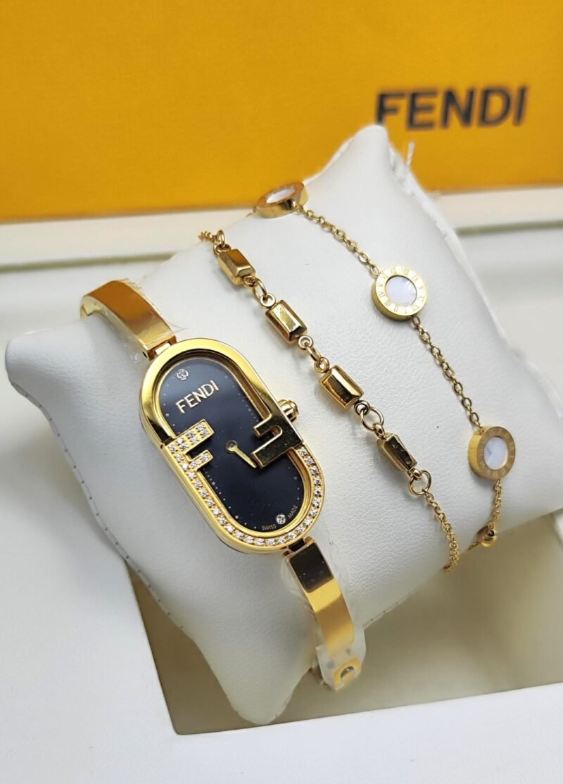 ساعة فندي ذهبيه صغيره