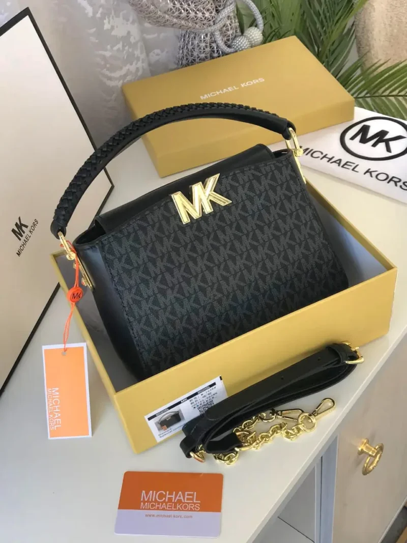 شنطة مايكل كورس ميديم