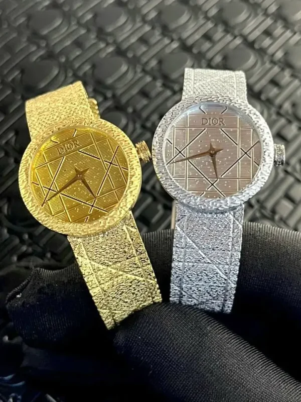 ساعات لادي دي ديور نسائيه