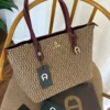 شنطة جامعة بنات