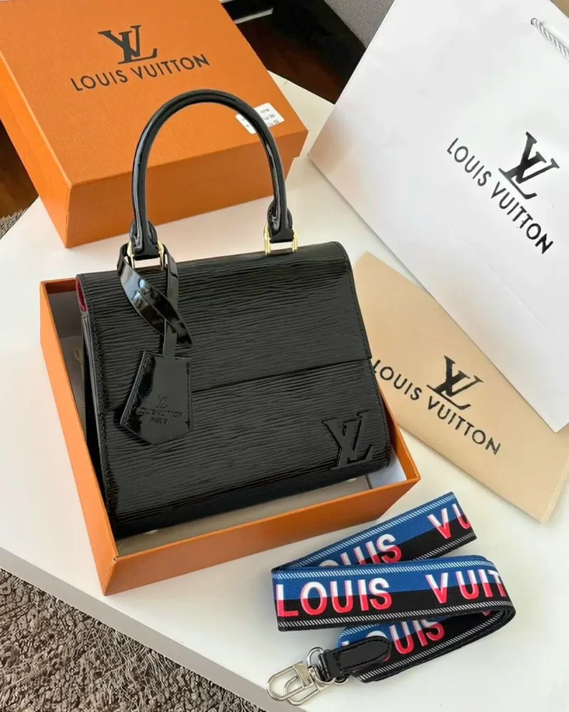 شنطة lv كلوني ميني