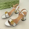 كعب غوتشي فضي