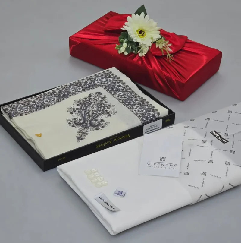 شماغ كشميري مع ثوب كريمي