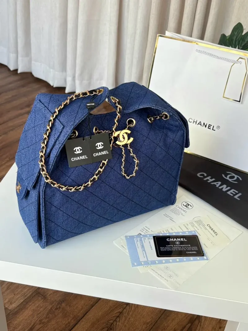 شنطة شانيل للدوام