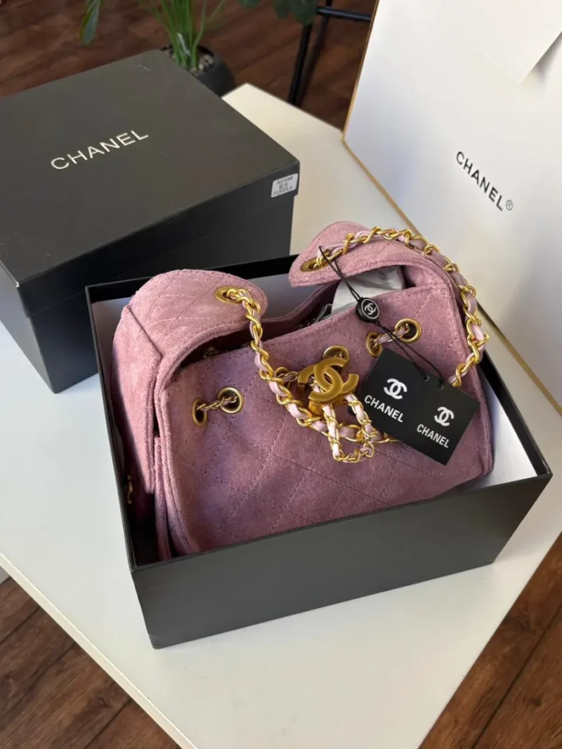 شنطة هوبو شانيل وردي