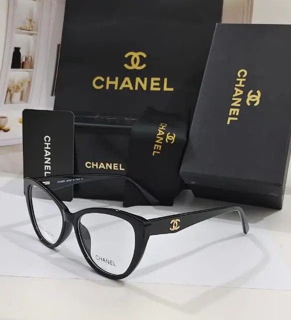 نظارات شفافه للبنات