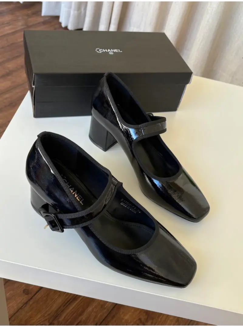 حذاء فلات نسائي اسود