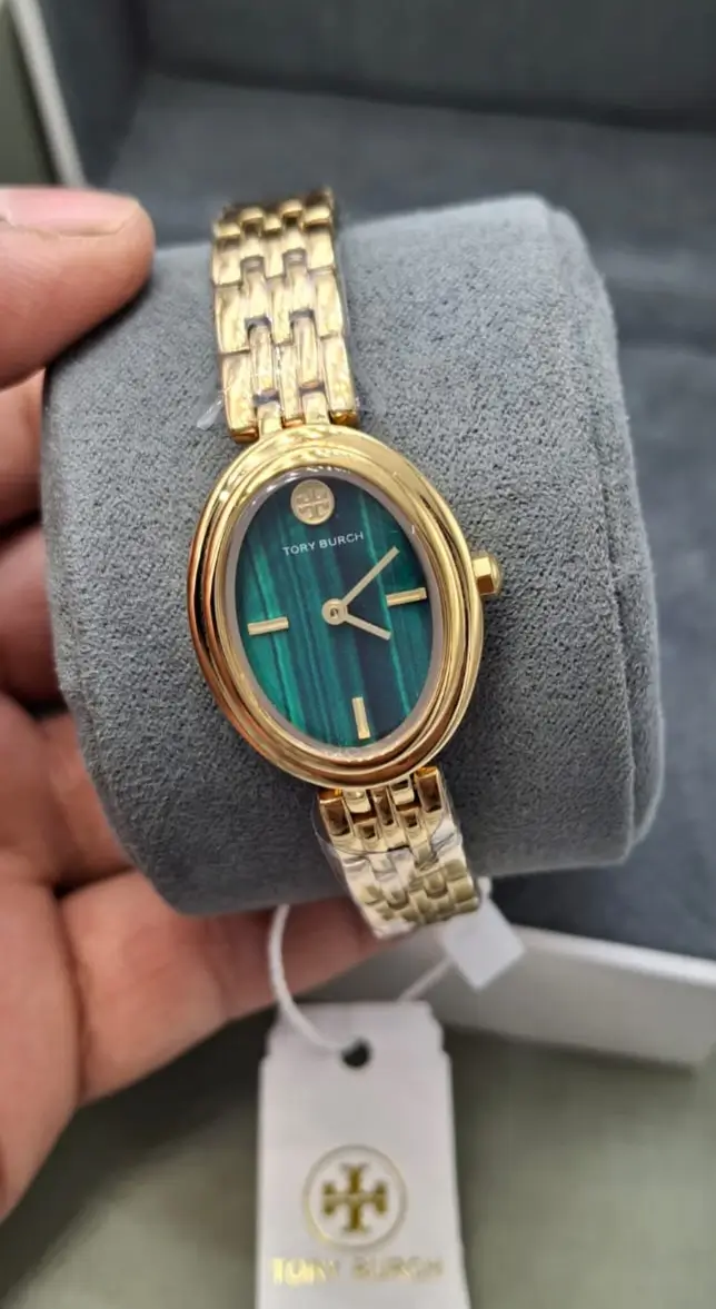 ساعة اوفال توري بورش