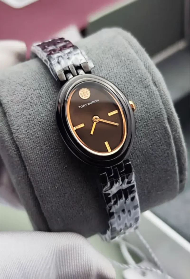 ساعة توري بورش نسائي لون اسود