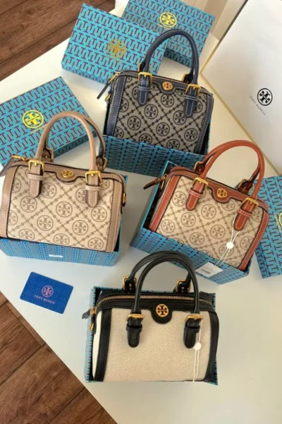 شنطة توري بورش تي مونوغرام