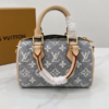 شنطه LV رمادي