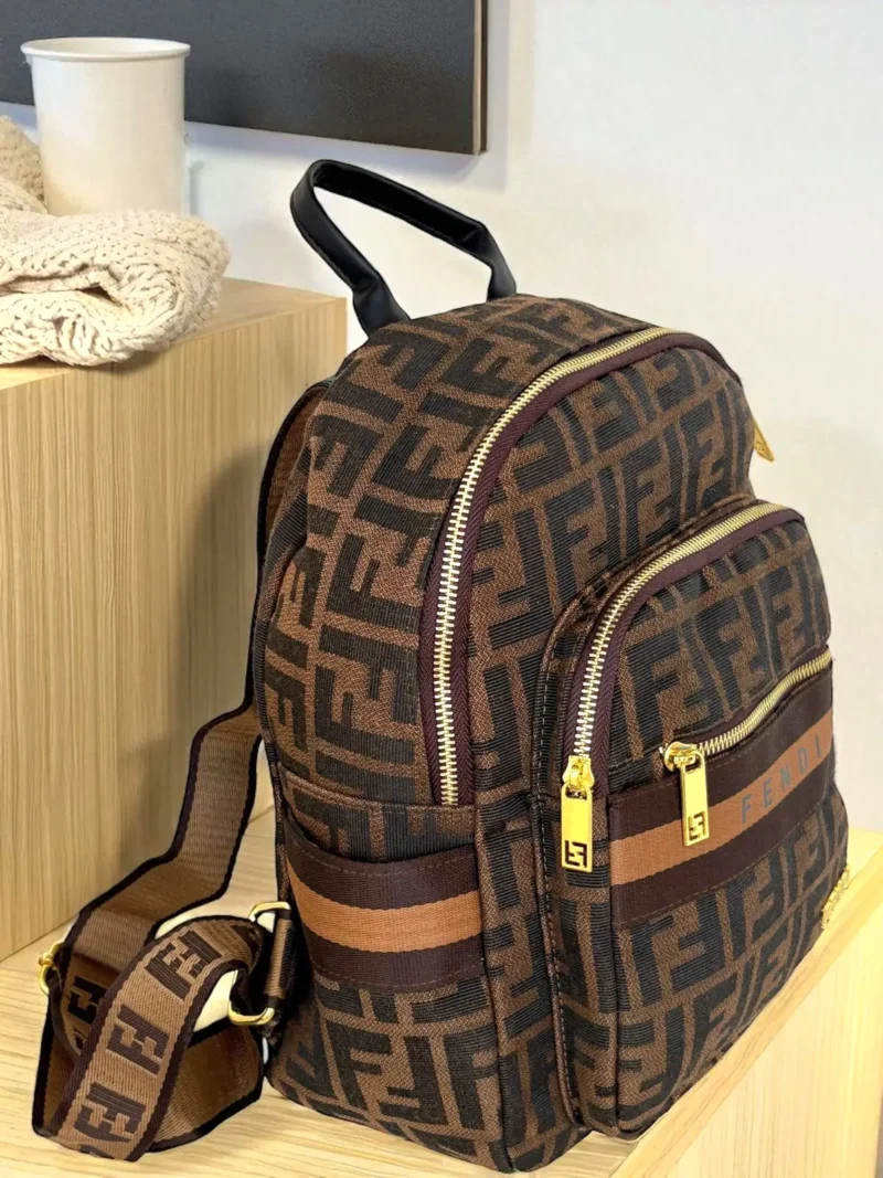 شنطه ظهر للجامعه