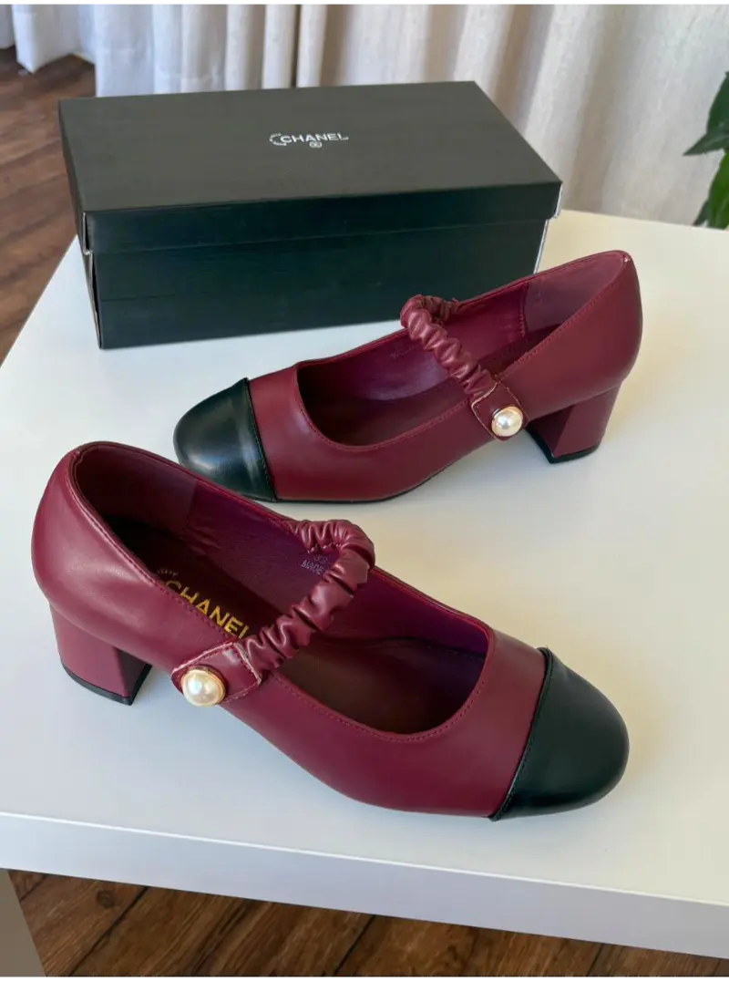 فلات شوز نسائي احمر