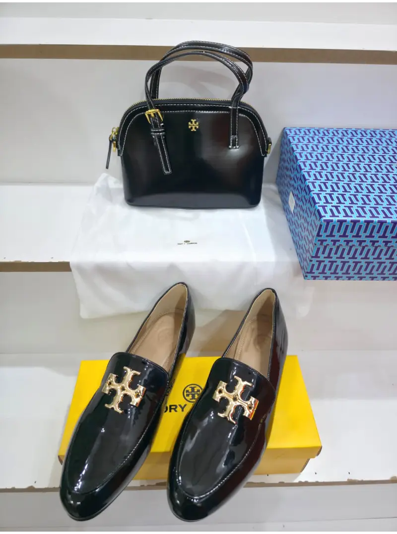 شنطة وجزمه طقم نسائي