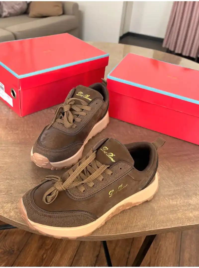 شوز لورو بيانا سبورت