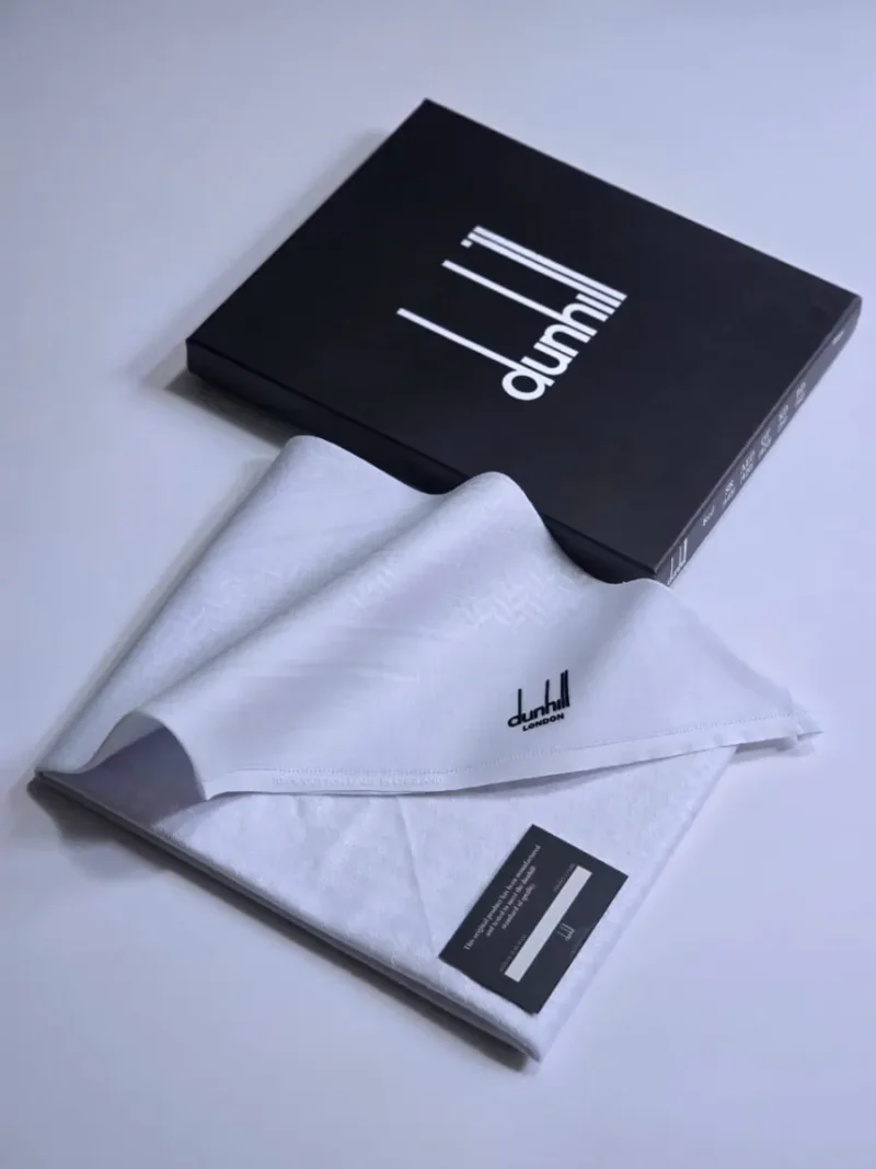 غترة دنهل ابيض