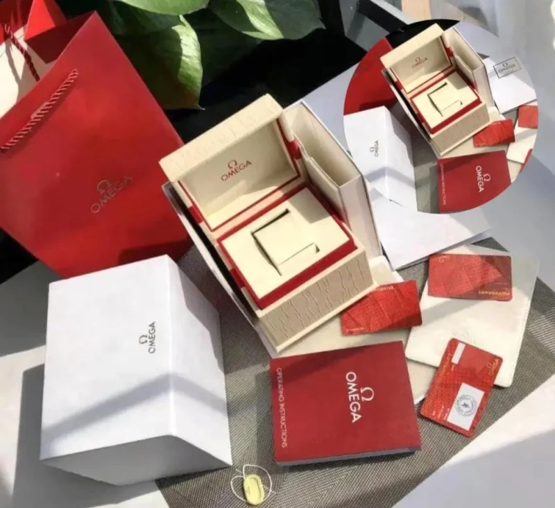 كرتون وكيس ساعات اوميغا الأصلي