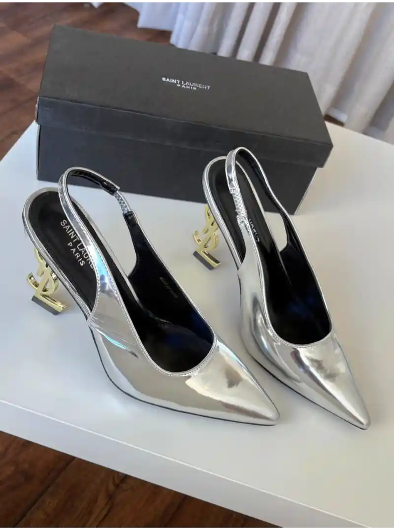 هيلز سان لوران فضي