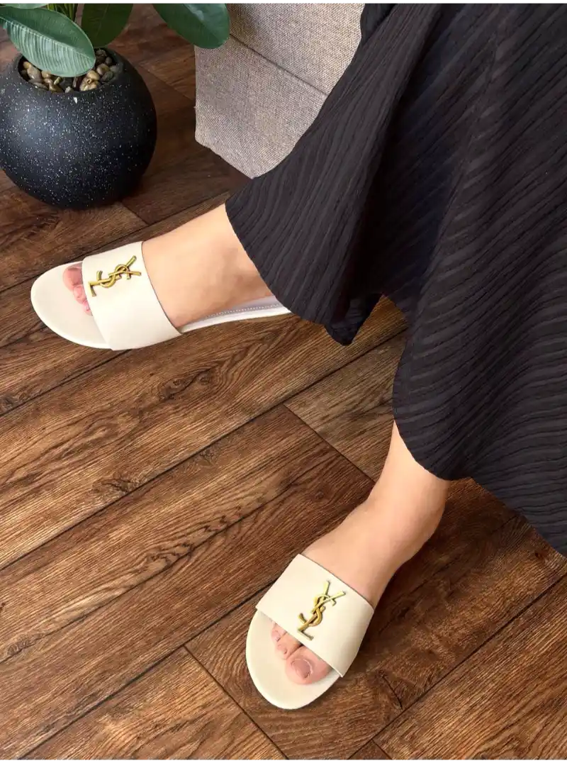 حذاء سليبر سان لوران