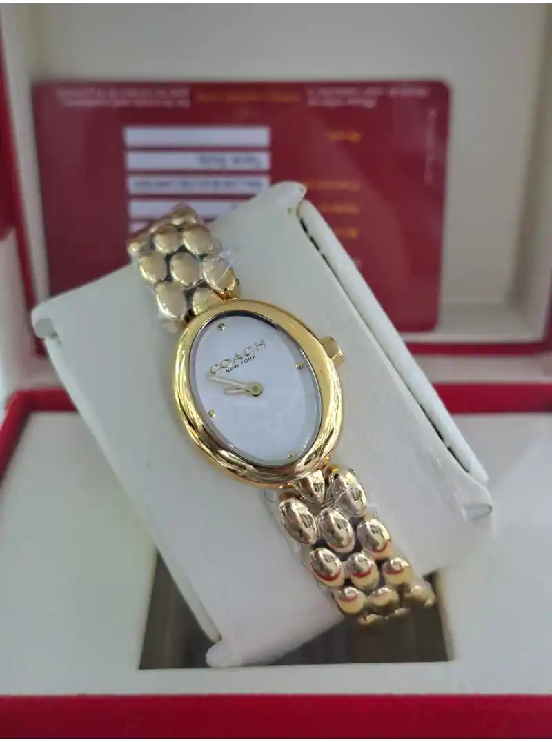 ساعة كوتش ذهبي نسائي