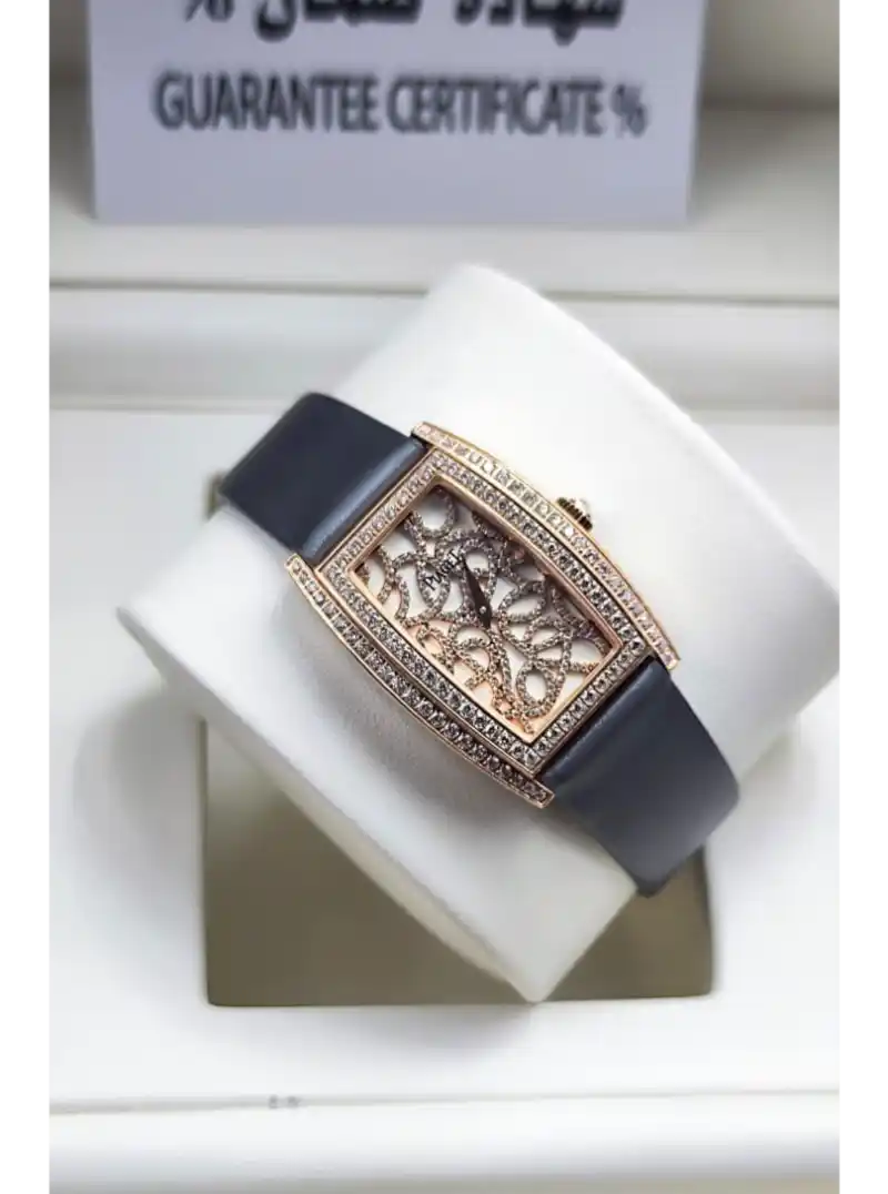 ساعه نسائي بياجيه جلد أسود