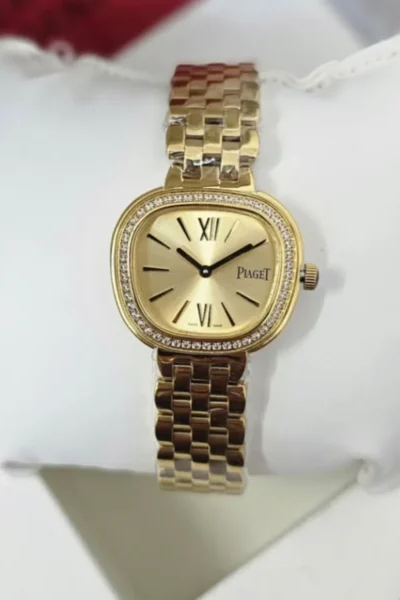 ساعة بياجيه سيكستي النسائية