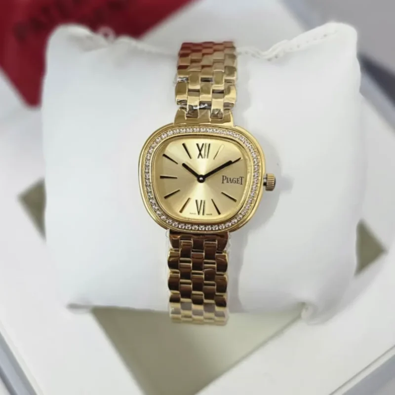 ساعة بياجيه سيكستي النسائية