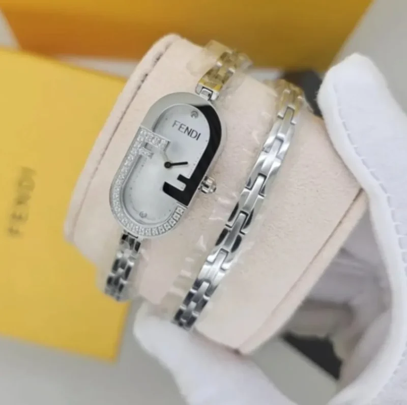 ساعة فندي لفتين الجديدة