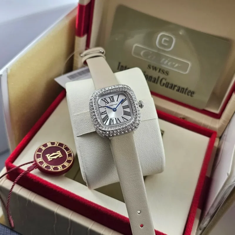 ساعة كارتير جلد ابيض نسائي