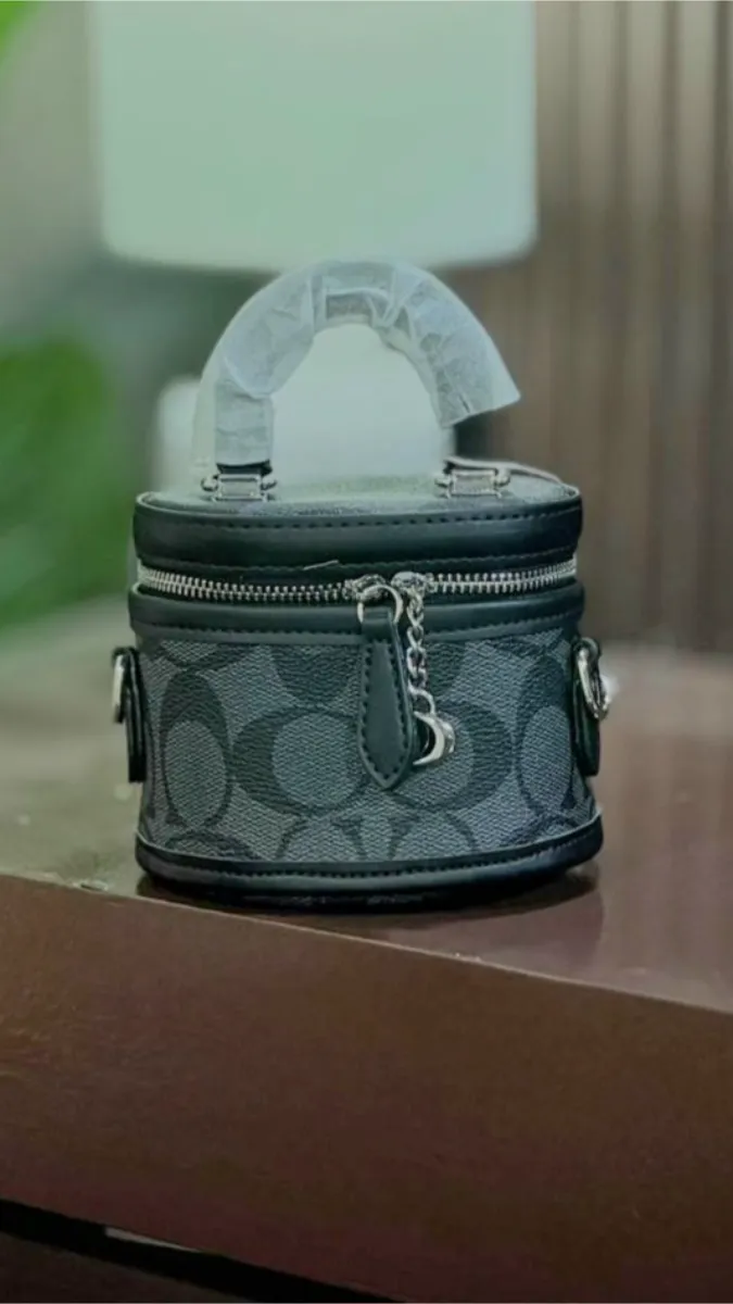 شنطه كوتش الدلو صغيره