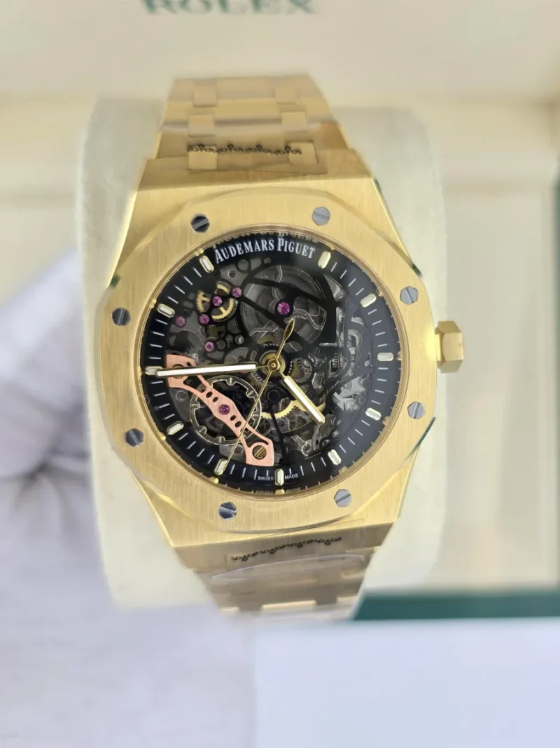 ساعة ادمر ذهبي مكينه مكشوف