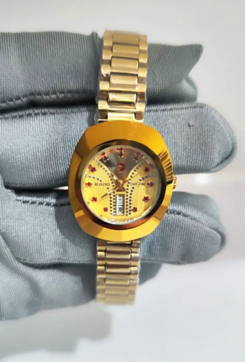 ساعة نسائي رادو دياستار