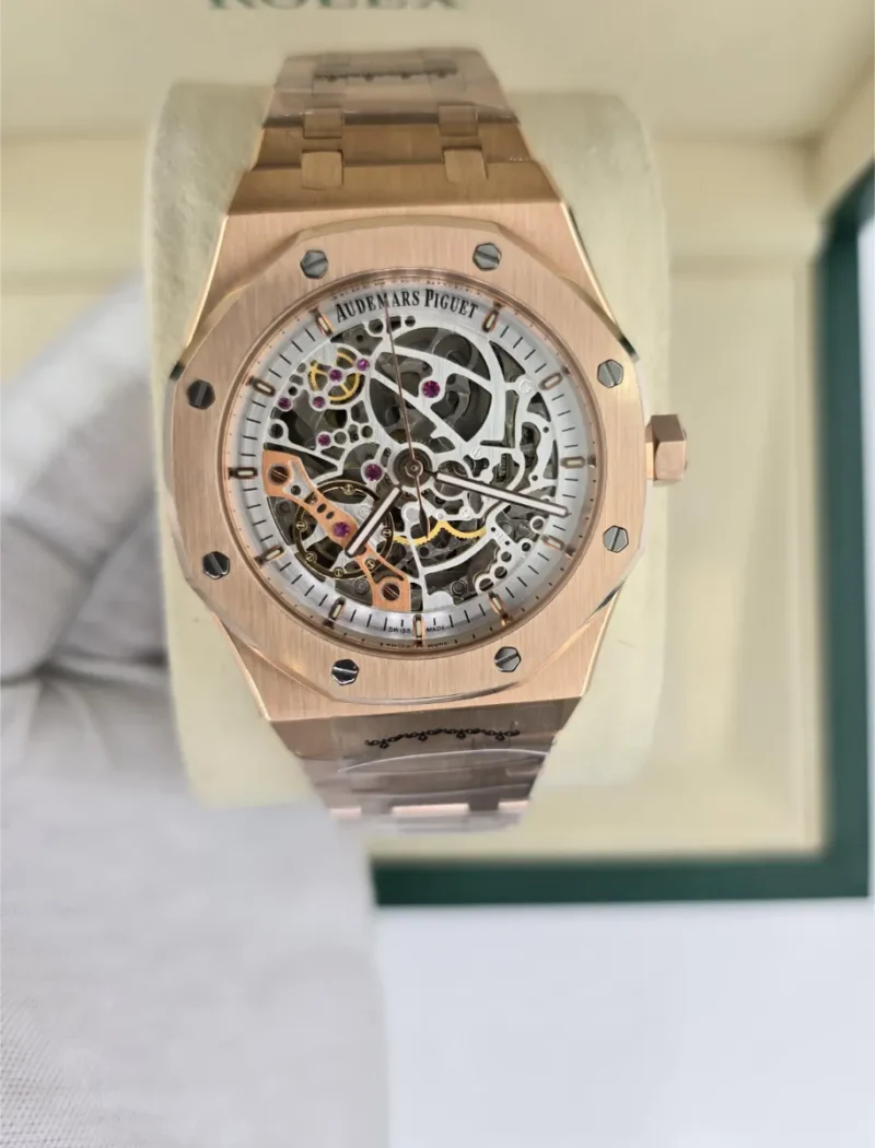 ساعه ادمر رجاليه لون نحاسي