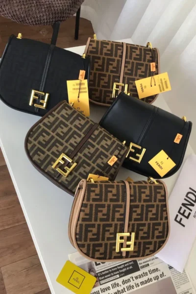 شنط فندي ماستر