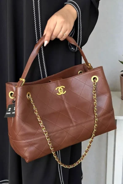 شنطة شانيل كبيرة