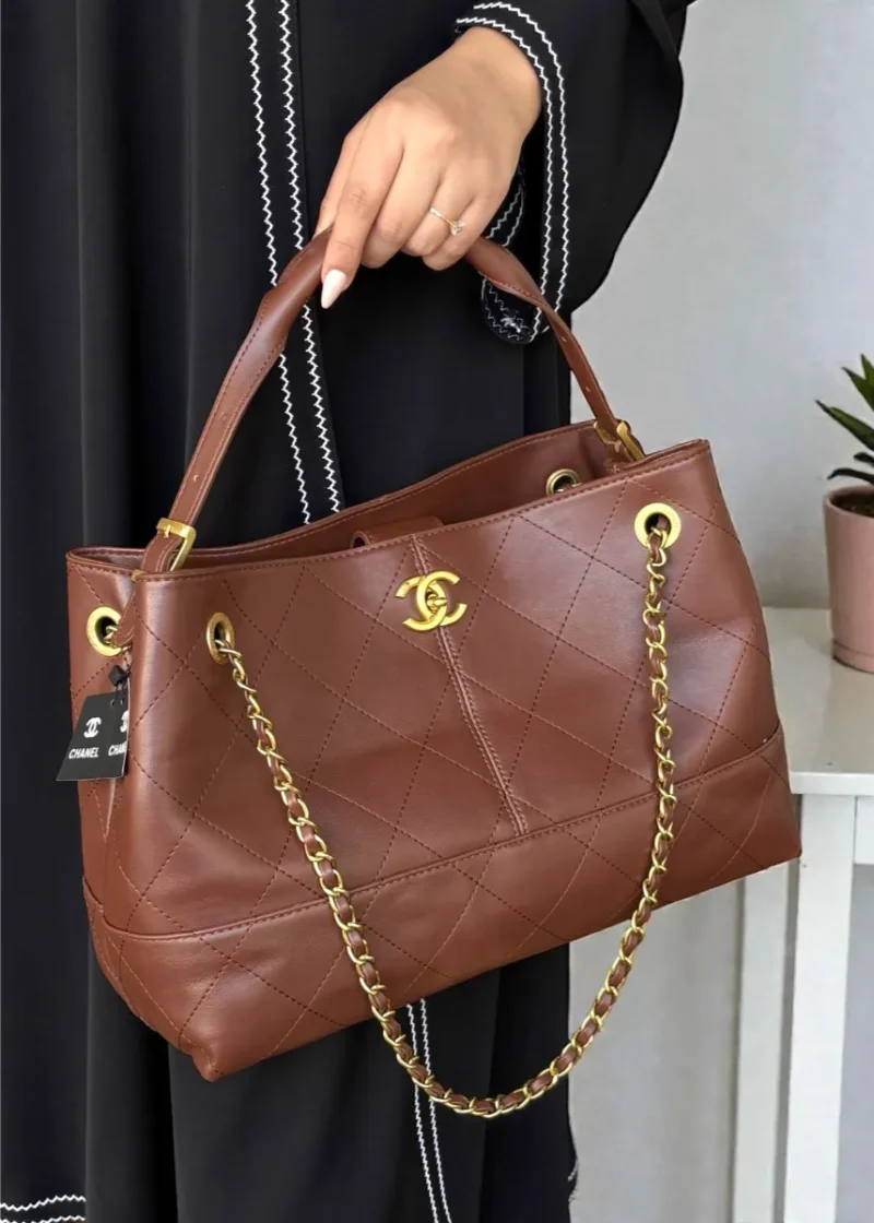 شنطة شانيل كبيرة